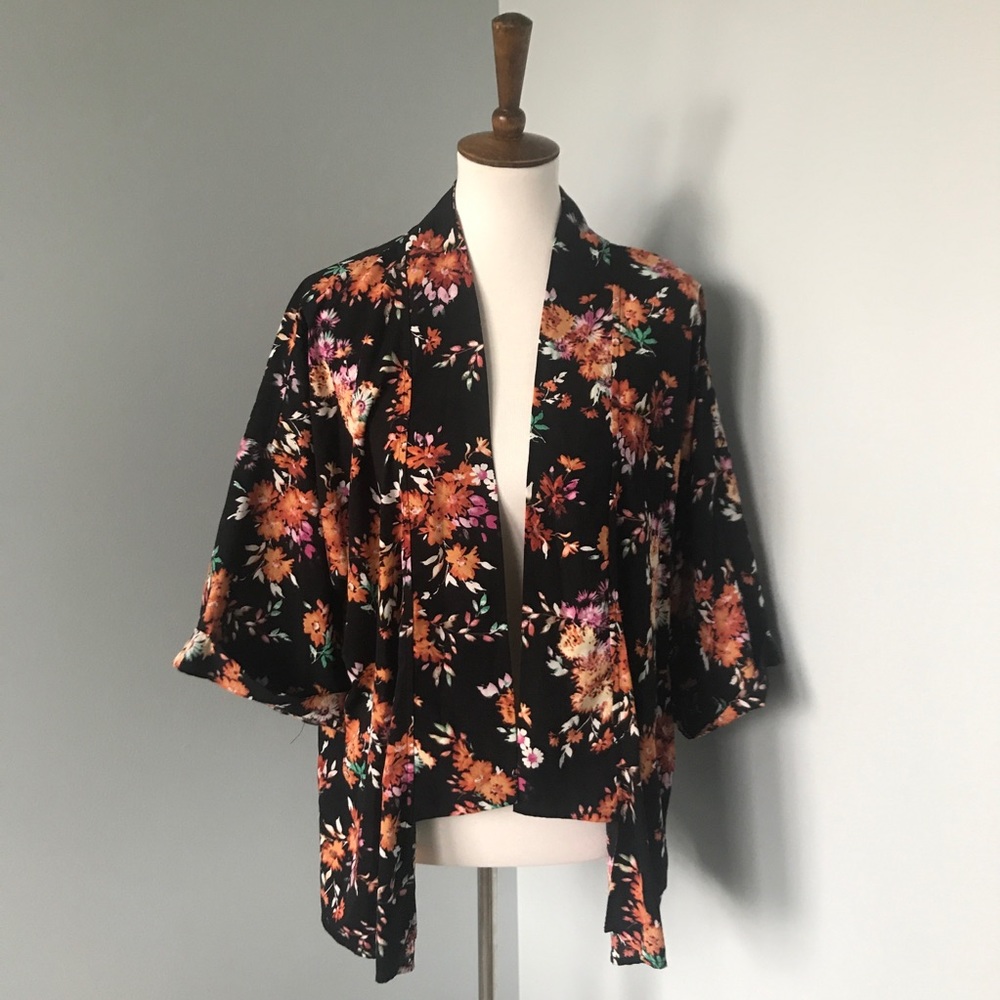 Nordstrom | Pleione Black Floral Kimono